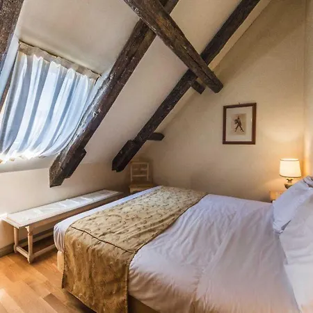 Laguna Hotel 4*