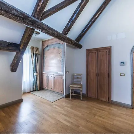 Laguna Hotel 4*